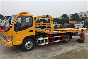 湘东区哪里有拖车服务